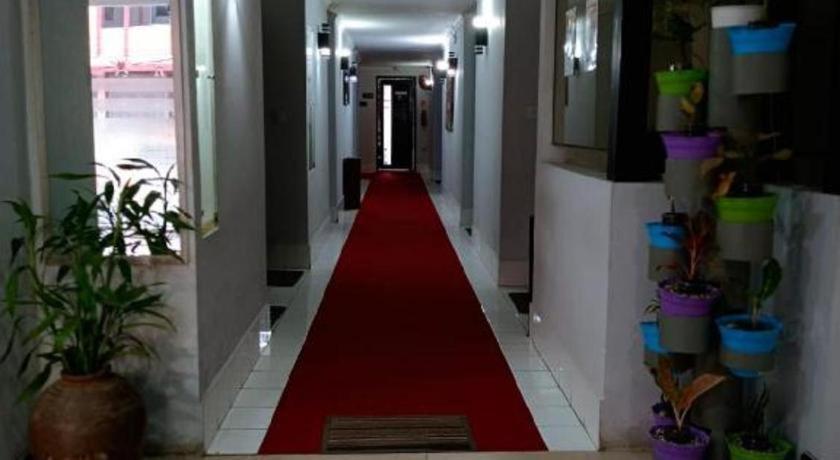 Hotel K77 Думай Экстерьер фото