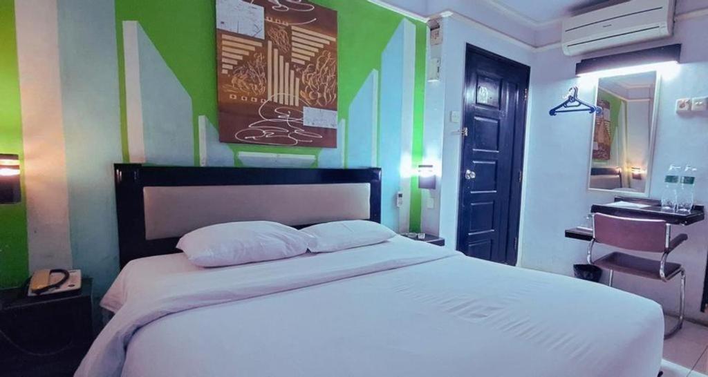 Hotel K77 Думай Экстерьер фото
